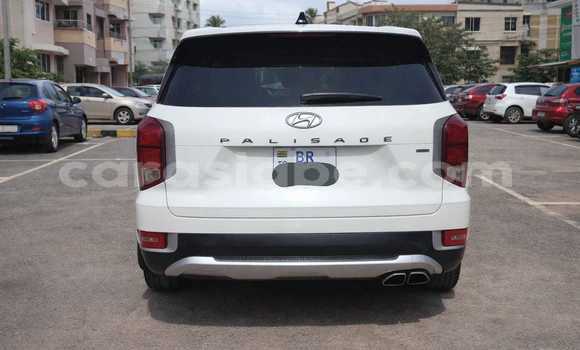 Acheter Occasion Voiture Hyundai Trajet Blanc à Lomé, Maritime Acheter Occasion Voiture Hyundai Trajet Blanc à Lomé, Maritime