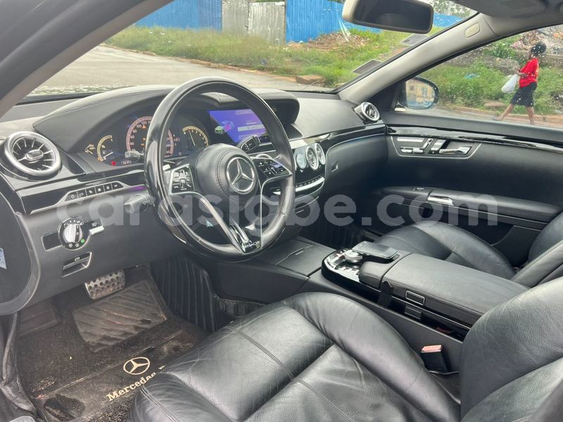 Big with watermark mercedes benz maybach s klasse togo lome 11303