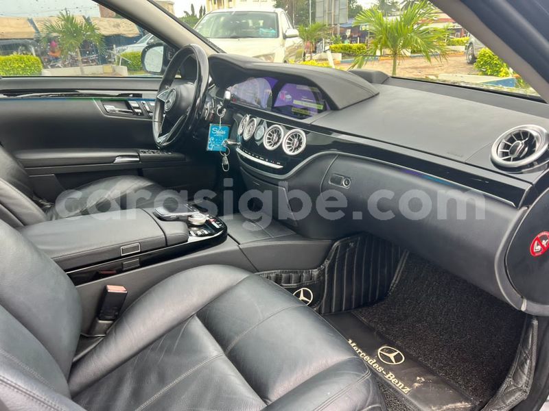 Big with watermark mercedes benz maybach s klasse togo lome 11303