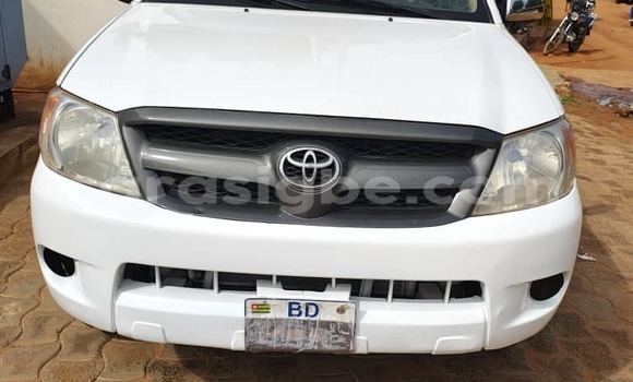 Acheter Occasion Voiture Toyota Hilux Blanc à Lomé, Maritime Acheter Occasion Voiture Toyota Hilux Blanc à Lomé, Maritime