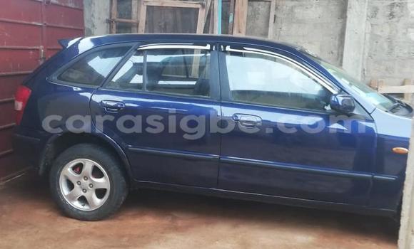 Acheter Occasion Voiture Mazda 323 Bleu à Lome, West africa