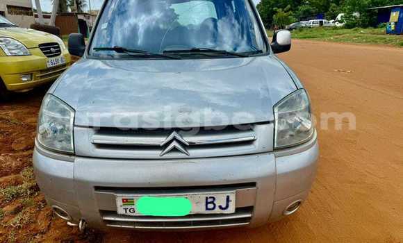 Acheter Occasion Voiture Citroen Berlingo Blanc à Lome, West africa Acheter Occasion Voiture Citroen Berlingo Blanc à Lome, West africa