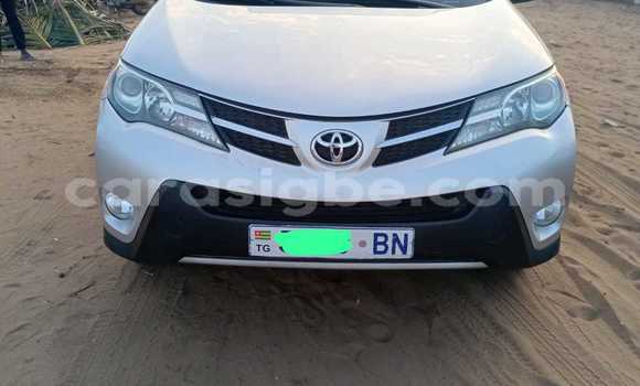 Acheter Occasion Voiture Toyota RAV4 Blanc à Lomé, Maritime Acheter Occasion Voiture Toyota RAV4 Blanc à Lomé, Maritime