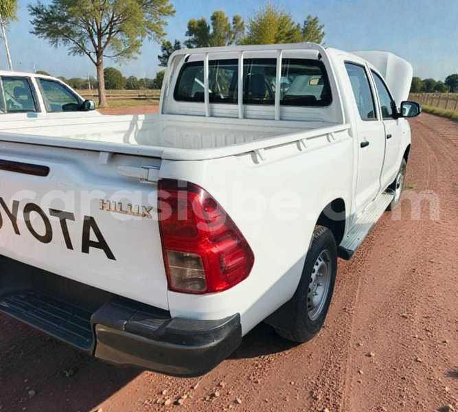 Big with watermark toyota hilux west africa lome 11318