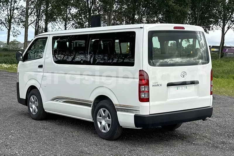 Big with watermark toyota hiace plateaux kpalime 11321