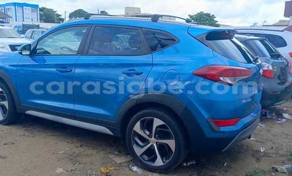 Acheter Occasion Voiture Hyundai Tucson Bleu à Lome, West africa Acheter Occasion Voiture Hyundai Tucson Bleu à Lome, West africa