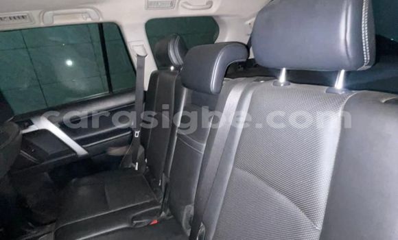 Acheter Occasion Voiture Toyota Land Cruiser Prado Gris à Lomé, Togo Acheter Occasion Voiture Toyota Land Cruiser Prado Gris à Lomé, Togo