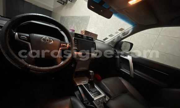 Acheter Occasion Voiture Toyota Land Cruiser Prado Gris à Lomé, Togo Acheter Occasion Voiture Toyota Land Cruiser Prado Gris à Lomé, Togo