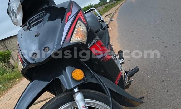 Buy Used Haojue Lucky Black Bike in Bé in Togo Buy Used Haojue Lucky Black Bike in Bé in Togo