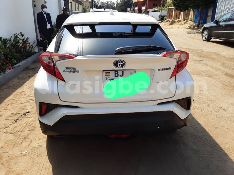 Big with watermark toyota c hr maritime lome 11353
