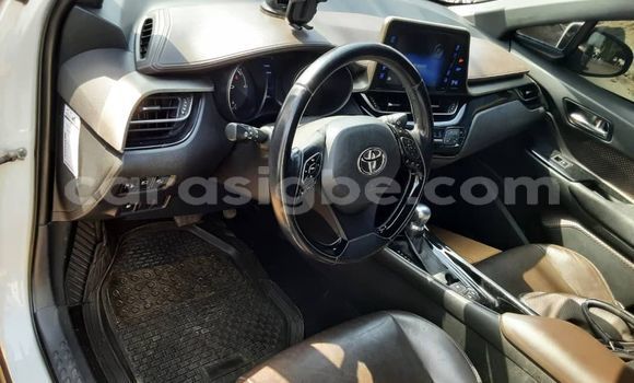 Acheter Occasion Voiture Toyota C-HR Blanc à Lomé, Maritime Acheter Occasion Voiture Toyota C-HR Blanc à Lomé, Maritime