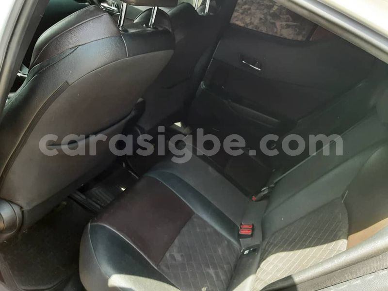 Big with watermark toyota c hr maritime lome 11353