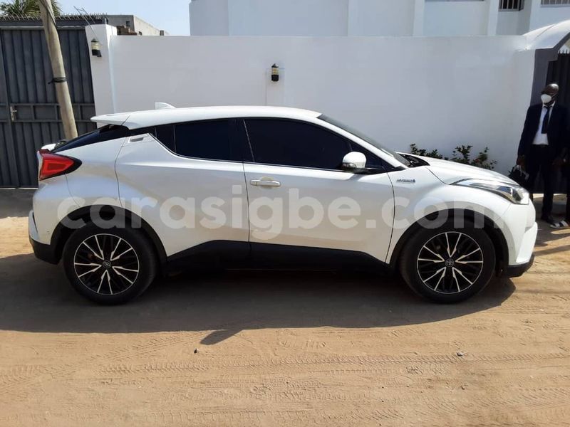 Big with watermark toyota c hr maritime lome 11353