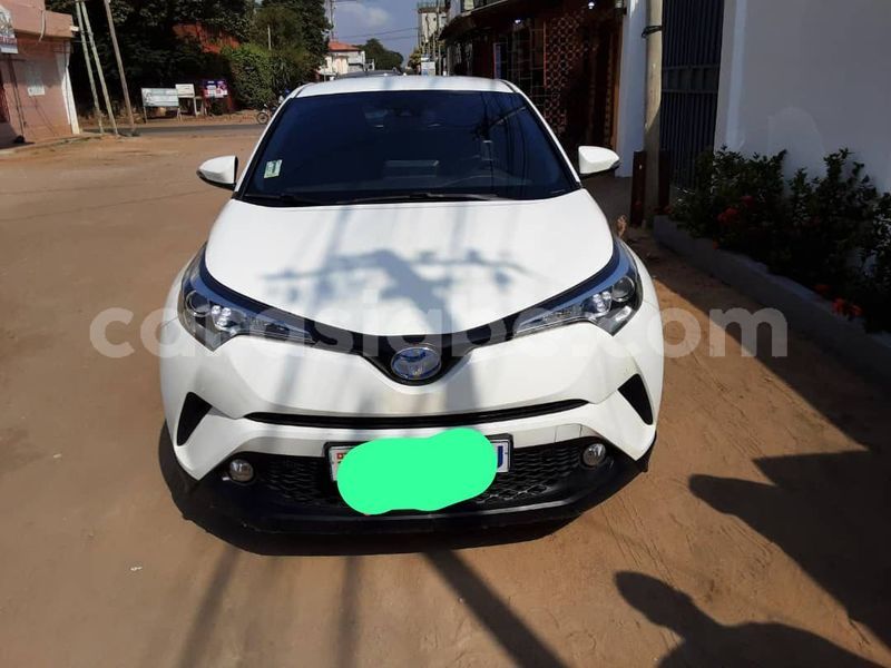 Big with watermark toyota c hr maritime lome 11353