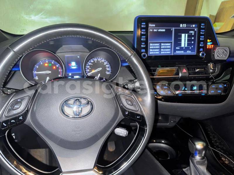Big with watermark toyota c hr maritime lome 11380