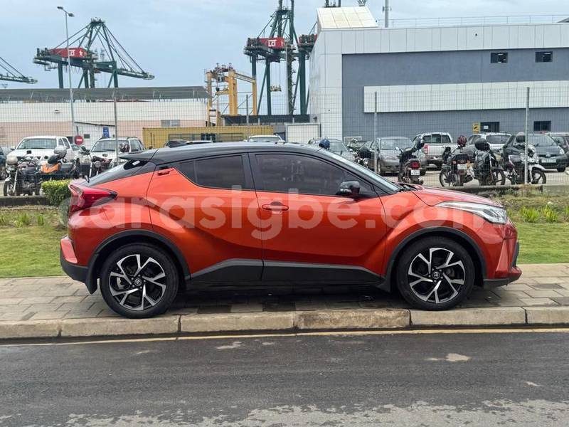 Big with watermark toyota c hr maritime lome 11380