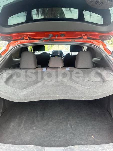 Big with watermark toyota c hr maritime lome 11380