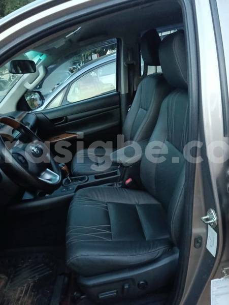 Big with watermark toyota hilux maritime lome 11392