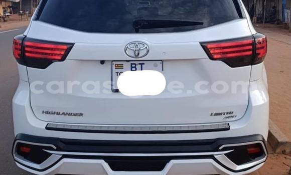 Buy Used Toyota Highlander White Car in Lome in Maritime Buy Used Toyota Highlander White Car in Lome in Maritime