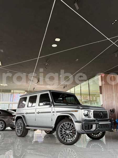 Big with watermark mercedes viano west africa lome 11411