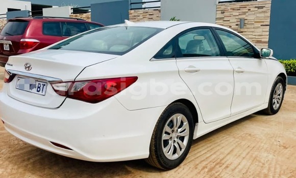 Acheter Occasion Voiture Hyundai Sonata Blanc à Lomé, Maritime Acheter Occasion Voiture Hyundai Sonata Blanc à Lomé, Maritime