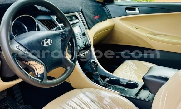Acheter Occasion Voiture Hyundai Sonata Blanc à Lomé, Maritime Acheter Occasion Voiture Hyundai Sonata Blanc à Lomé, Maritime