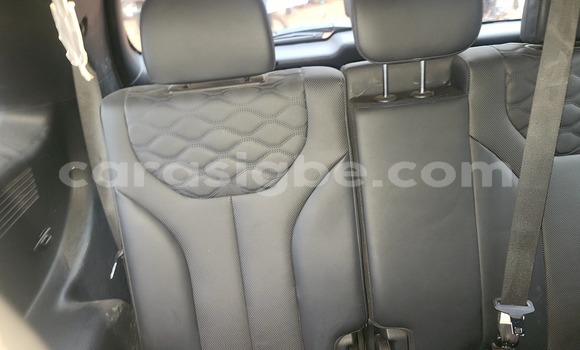 Buy Used Hyundai Grandeur Silver Car in Lome in Maritime Buy Used Hyundai Grandeur Silver Car in Lome in Maritime