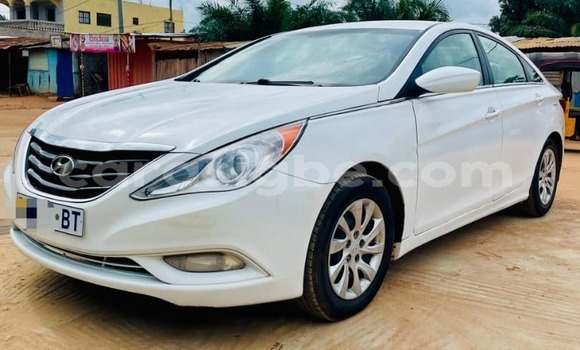 Acheter Occasion Voiture Hyundai Sonata Blanc à Lome, West africa