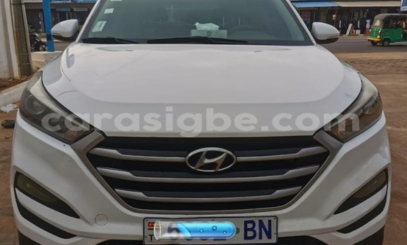 Acheter Occasion Voiture Hyundai Tucson Blanc à Lome, West africa Acheter Occasion Voiture Hyundai Tucson Blanc à Lome, West africa