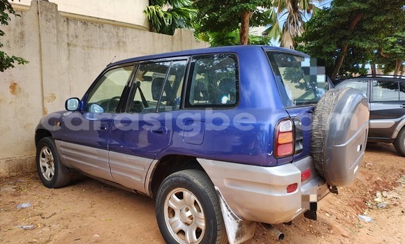 Acheter Occasion Voiture Toyota RAV4 Bleu à Lomé, Maritime Acheter Occasion Voiture Toyota RAV4 Bleu à Lomé, Maritime