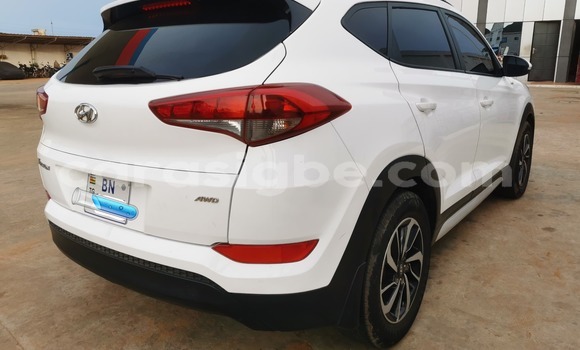 Acheter Occasion Voiture Hyundai Tucson Blanc à Lomé, Maritime Acheter Occasion Voiture Hyundai Tucson Blanc à Lomé, Maritime