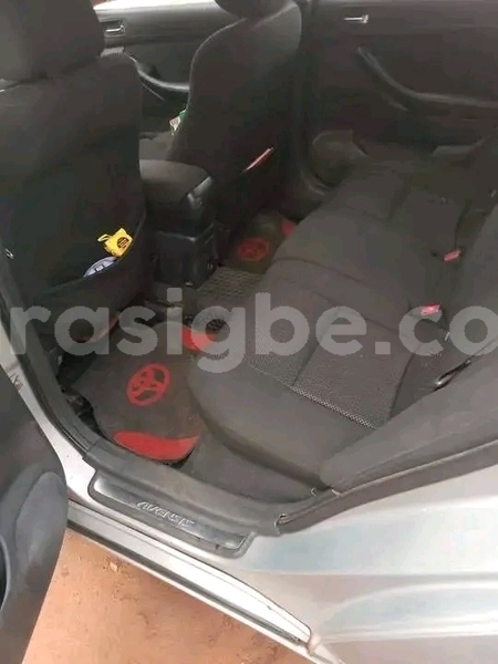 Big with watermark toyota avensis maritime lome 11444