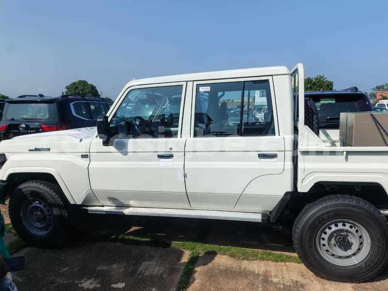 Big with watermark toyota land cruiser togo lome 11448