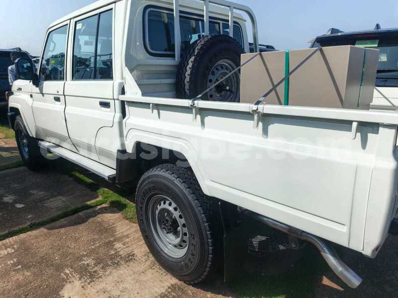 Big with watermark toyota land cruiser togo lome 11448
