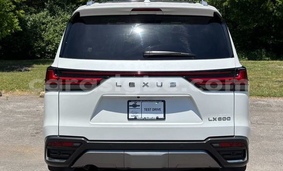 Acheter Occasion Voiture Lexus LX Blanc à Lome, West africa Acheter Occasion Voiture Lexus LX Blanc à Lome, West africa