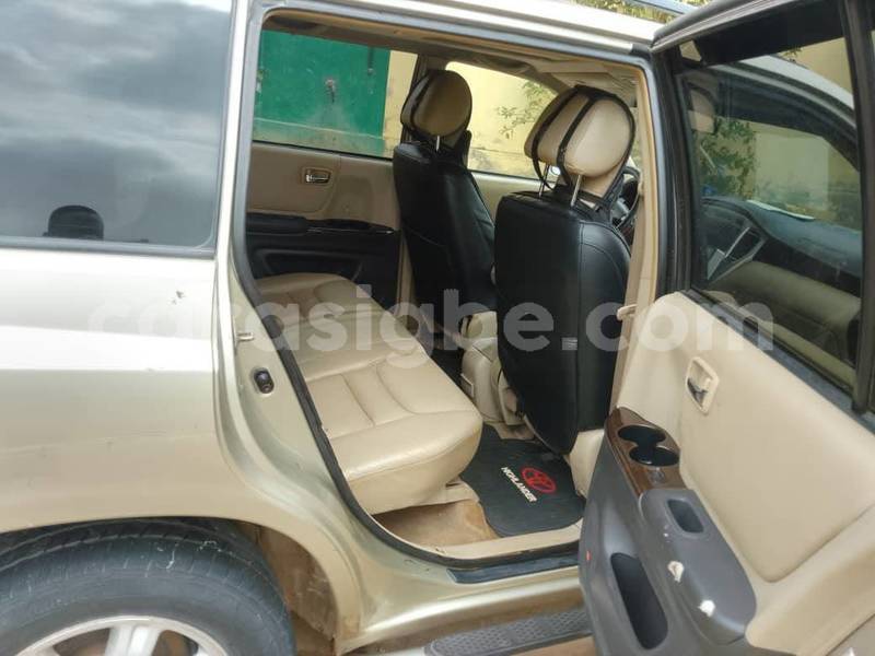 Big with watermark toyota highlander west africa lome 11461