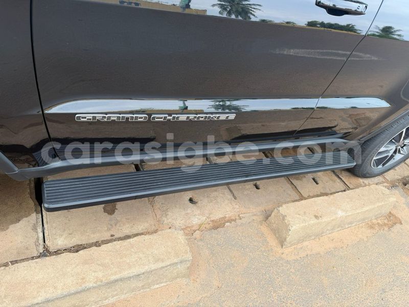 Big with watermark jeep cherokee maritime lome 11467