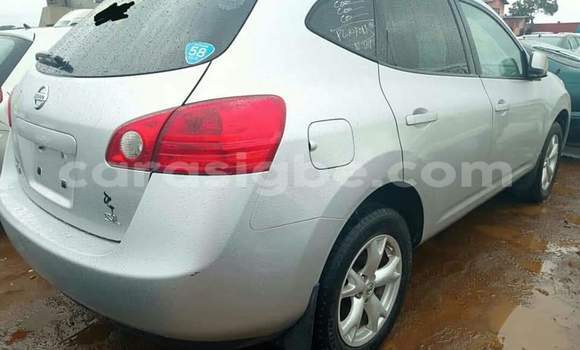 Buy Used Nissan Rogue Silver Car in Lome in Togo Buy Used Nissan Rogue Silver Car in Lome in Togo