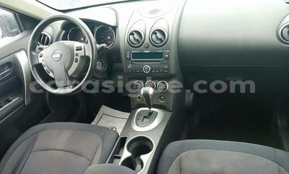 Buy Used Nissan Rogue Silver Car in Lome in Togo Buy Used Nissan Rogue Silver Car in Lome in Togo