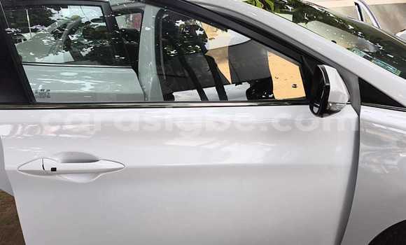 Acheter Occasion Voiture Hyundai Elantra Blanc à Lomé, Maritime Acheter Occasion Voiture Hyundai Elantra Blanc à Lomé, Maritime