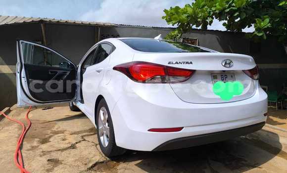 Acheter Occasion Voiture Hyundai Elantra Blanc à Lomé, Maritime Acheter Occasion Voiture Hyundai Elantra Blanc à Lomé, Maritime