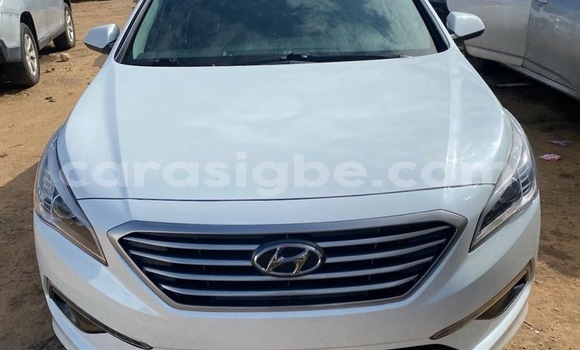 Acheter Occasion Voiture Hyundai Sonata Blanc à Lomé, Maritime Acheter Occasion Voiture Hyundai Sonata Blanc à Lomé, Maritime