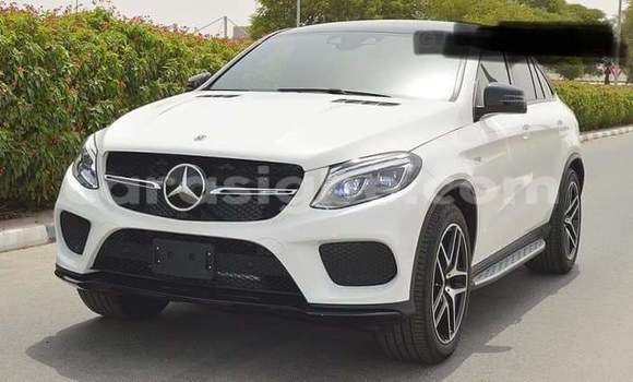 Buy Used Mercedes‒Benz GL–Class White Car in Lome in Togo Buy Used Mercedes‒Benz GL–Class White Car in Lome in Togo