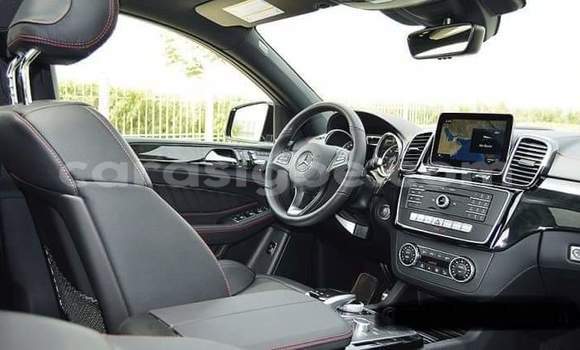 Buy Used Mercedes‒Benz GL–Class White Car in Lome in Togo Buy Used Mercedes‒Benz GL–Class White Car in Lome in Togo