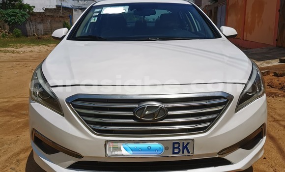 Acheter Occasion Voiture Hyundai Sonata Blanc à Lomé, Maritime