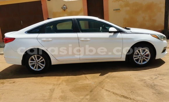 Acheter Occasion Voiture Hyundai Sonata Blanc à Lomé, Maritime Acheter Occasion Voiture Hyundai Sonata Blanc à Lomé, Maritime