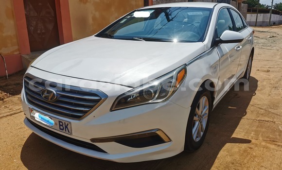 Acheter Occasion Voiture Hyundai Sonata Blanc à Lomé, Maritime Acheter Occasion Voiture Hyundai Sonata Blanc à Lomé, Maritime