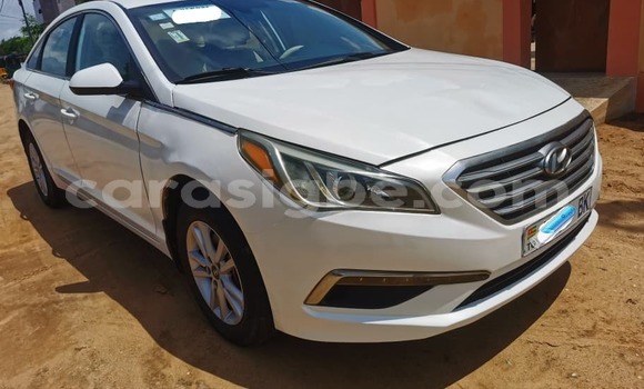 Acheter Occasion Voiture Hyundai Sonata Blanc à Lomé, Maritime Acheter Occasion Voiture Hyundai Sonata Blanc à Lomé, Maritime
