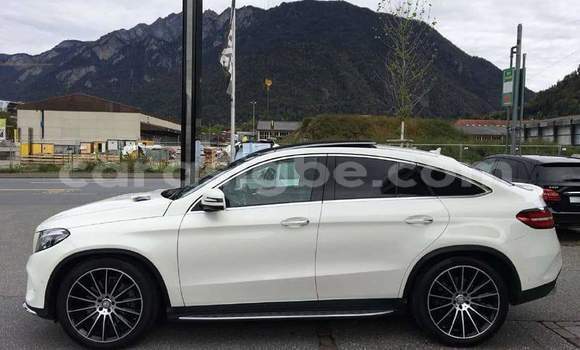 Acheter Occasion Voiture Mercedes‒Benz GL–Class Blanc à Lomé, Maritime Acheter Occasion Voiture Mercedes‒Benz GL–Class Blanc à Lomé, Maritime