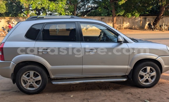 Acheter Occasion Voiture Hyundai Tucson Gris à Lome, West africa Acheter Occasion Voiture Hyundai Tucson Gris à Lome, West africa